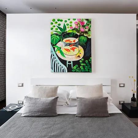Stellar Design 2br Loft Next To Navigli & Duomo Milano