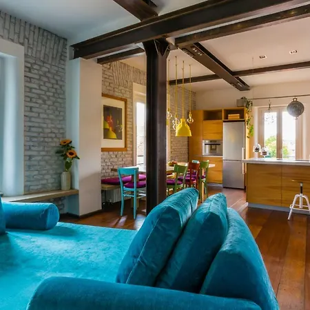 Stellar Design 2br Loft Next To Navigli & Duomo 밀라노